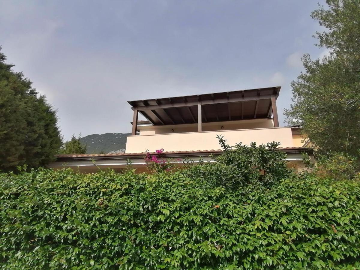 Casa Vacanze Villa Rosa Кала Гононе Екстериор снимка